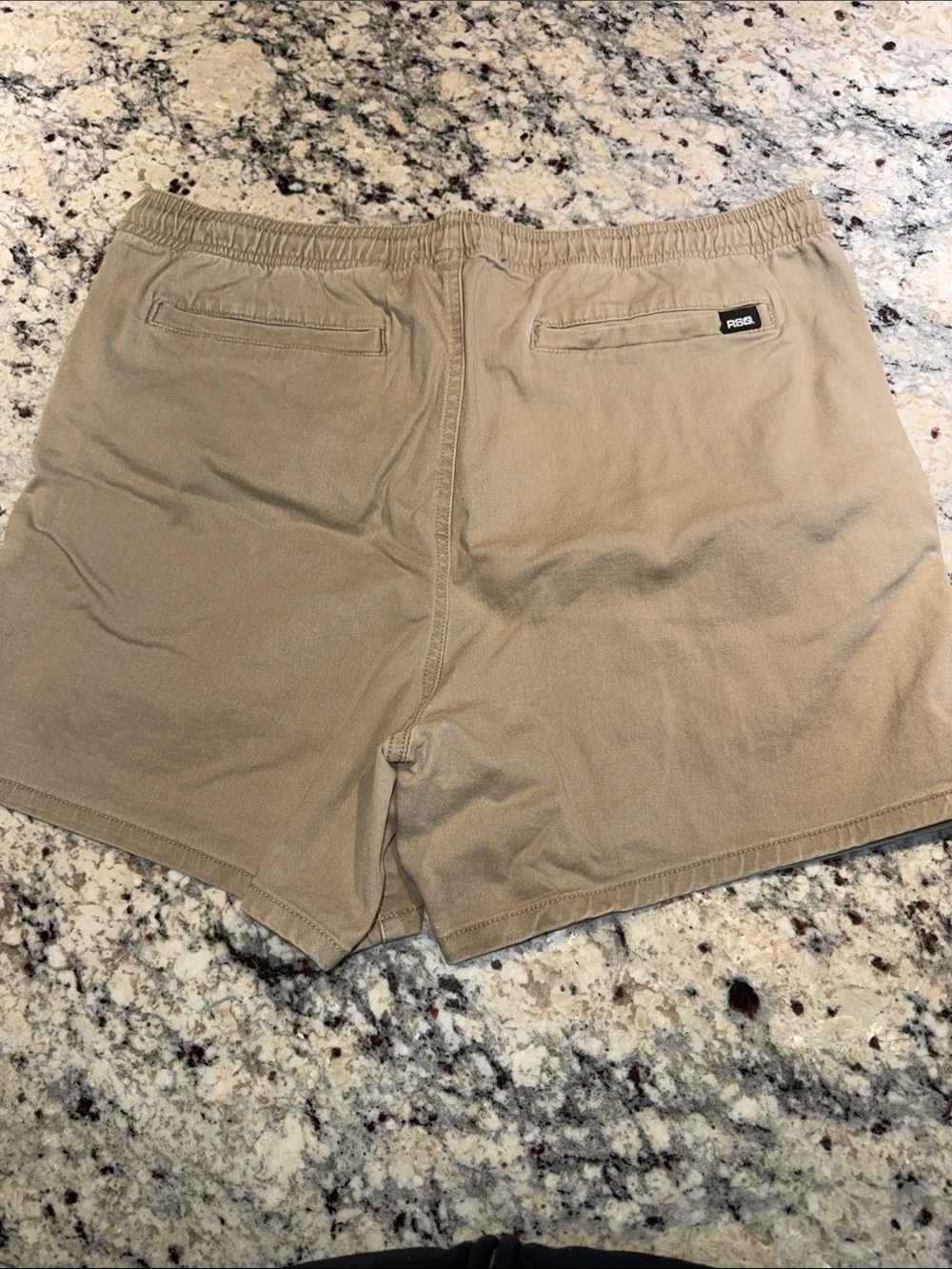 RSQ Men’s Tan Elastic-Waist Drawstring Flat Front Shorts